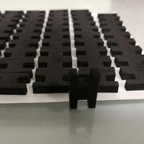 全面解析EVA泡棉與橡膠墊片 從強粘防震到異形定制